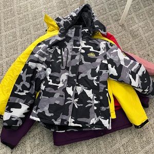 Snow Camo Ski Jacket for Men Size Medium